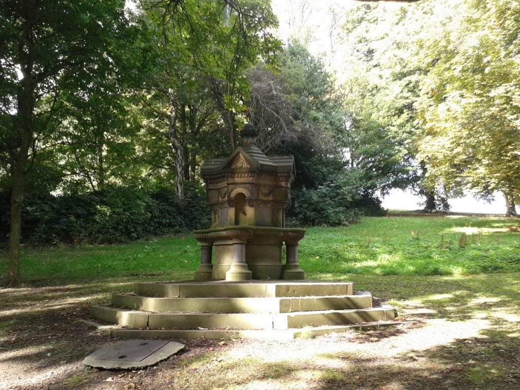 major barker fountain