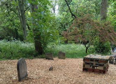 pet cemetery in Thornes Park 